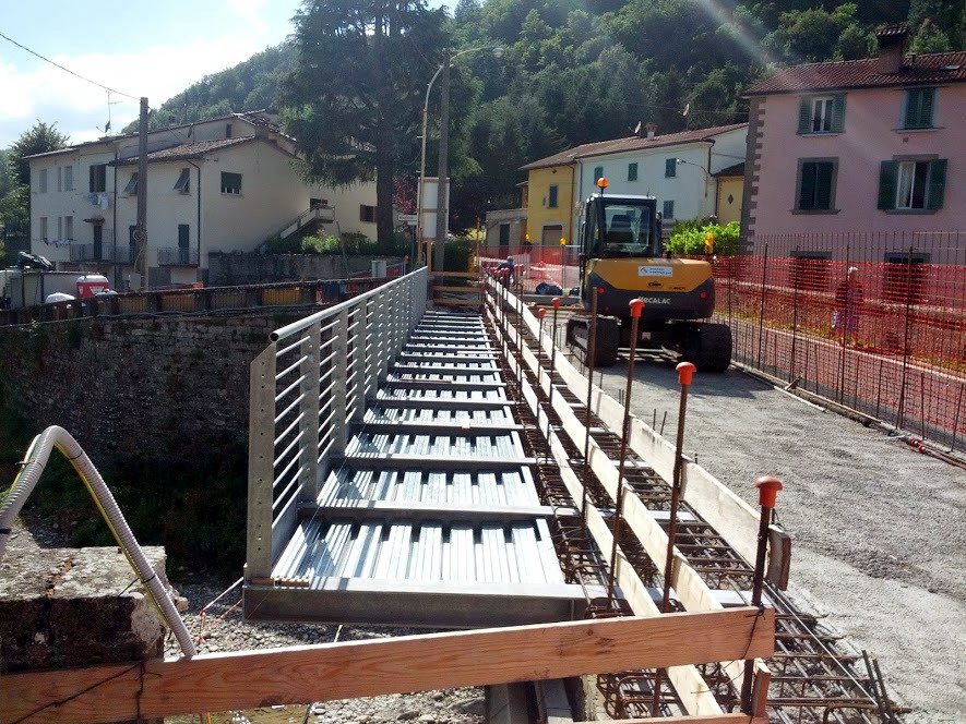Realizzazione passerella pedonale in Loc. Biforco