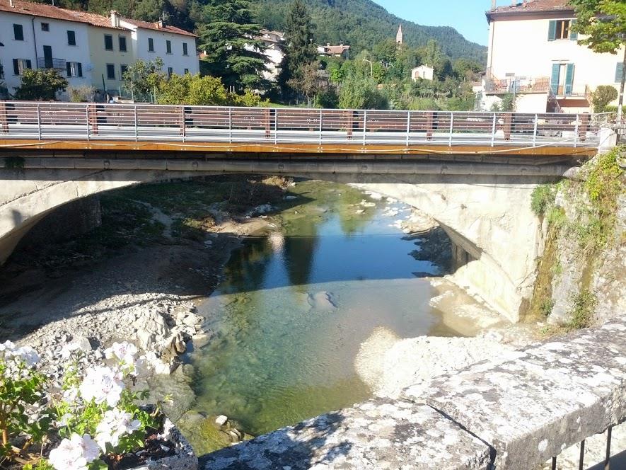 Realizzazione passerella pedonale in Loc. Biforco