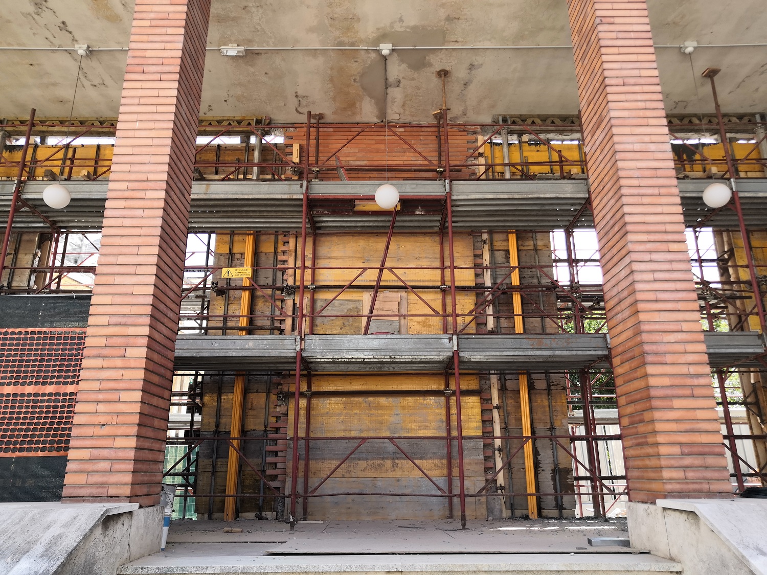 Apertura varchi su Piazza Orologio